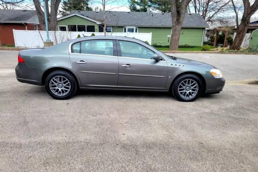 2007 Buick Lucerne CXL photo 1