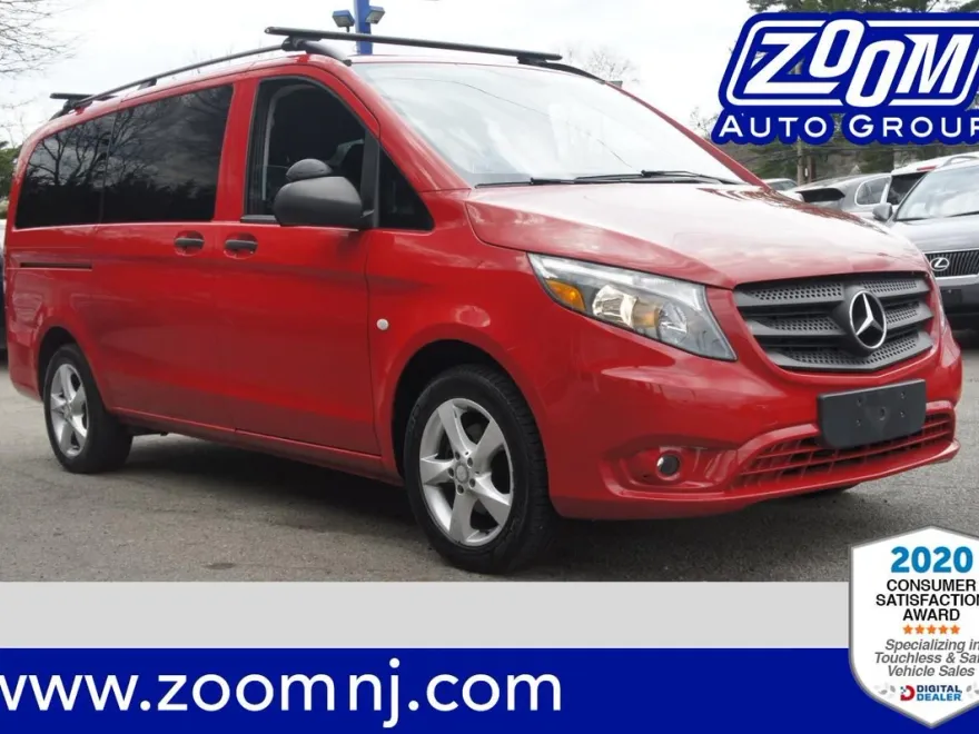 2016 Mercedes Benz Metris Passenger photo 1