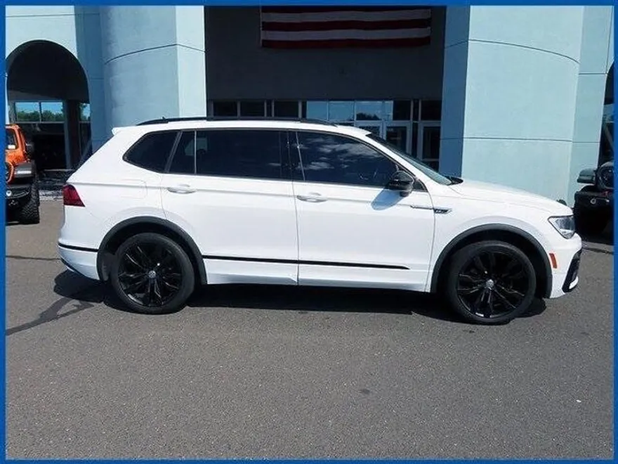2021 Volkswagen Tiguan SE R-Line Black photo 1