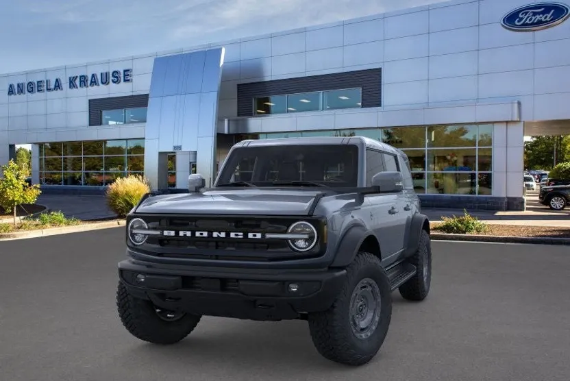 2025 Ford Bronco Outer Banks photo 1