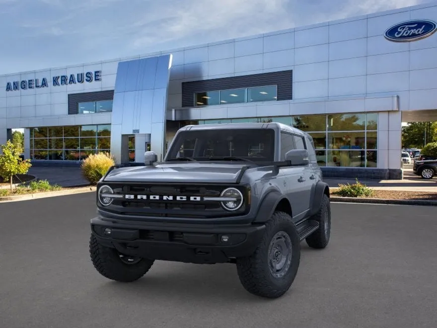 2025 Ford Bronco Outer Banks photo 1