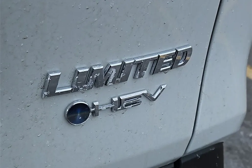 2025 Toyota RAV4 Hybrid Limited photo 1