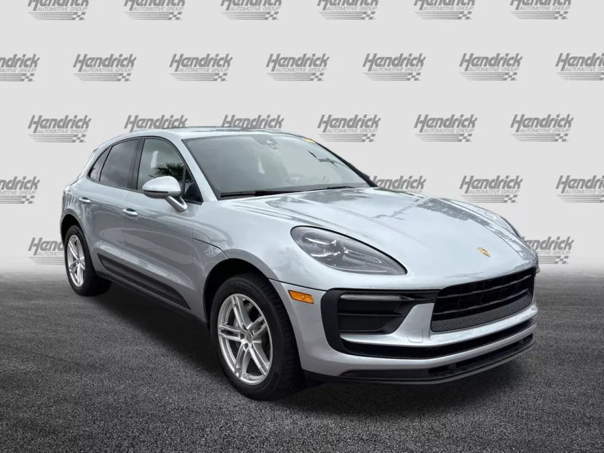 2022 Porsche Macan photo 1