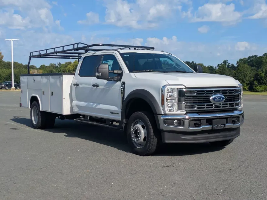 2025 Ford F-450 XL photo 1