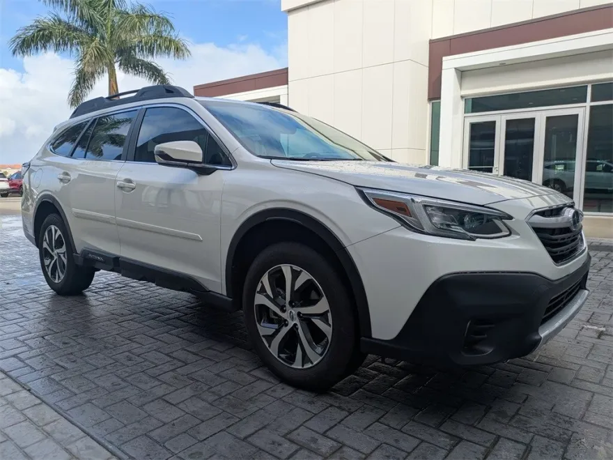 2021 Subaru Outback Limited photo 1