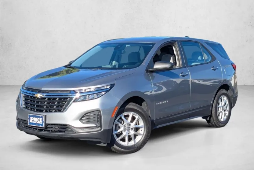 2024 Chevrolet Equinox LS photo 1