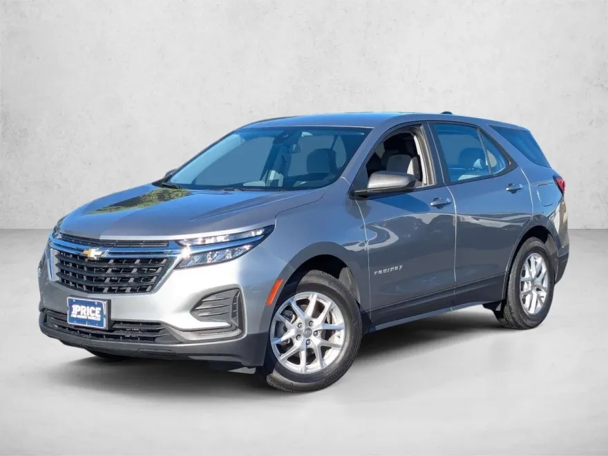 2024 Chevrolet Equinox LS photo 1