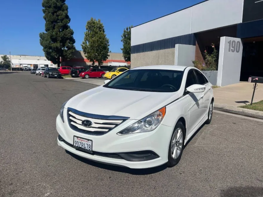 2014 Hyundai Sonata GLS photo 1