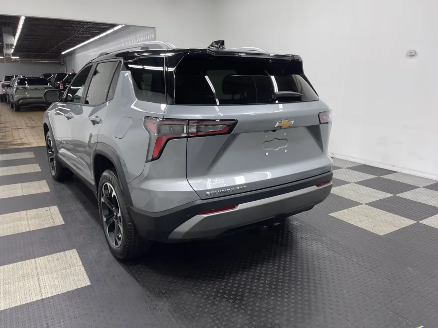 2026 Chevrolet Equinox LT photo 1