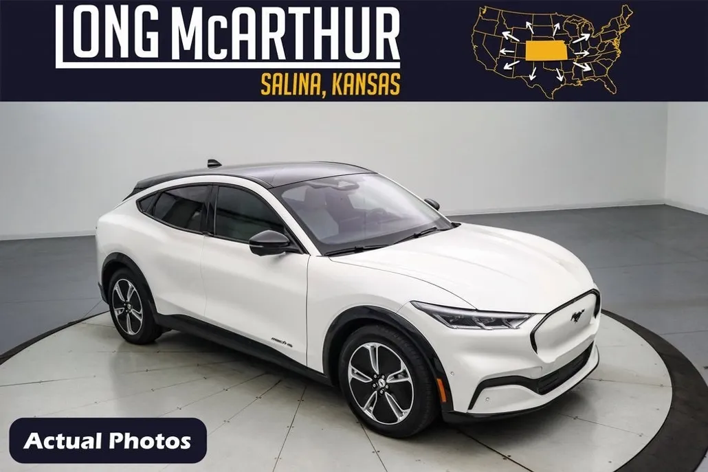 2023 Ford Mustang Mach-E Premium photo 1