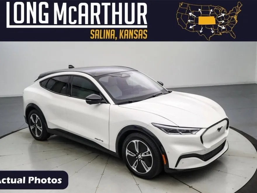 2023 Ford Mustang Mach-E Premium photo 1
