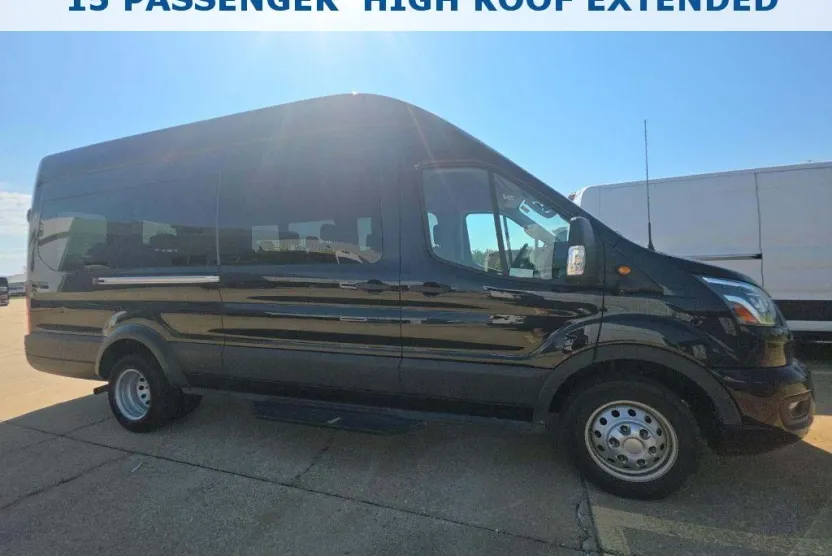 2023 Ford Transit XLT photo 1