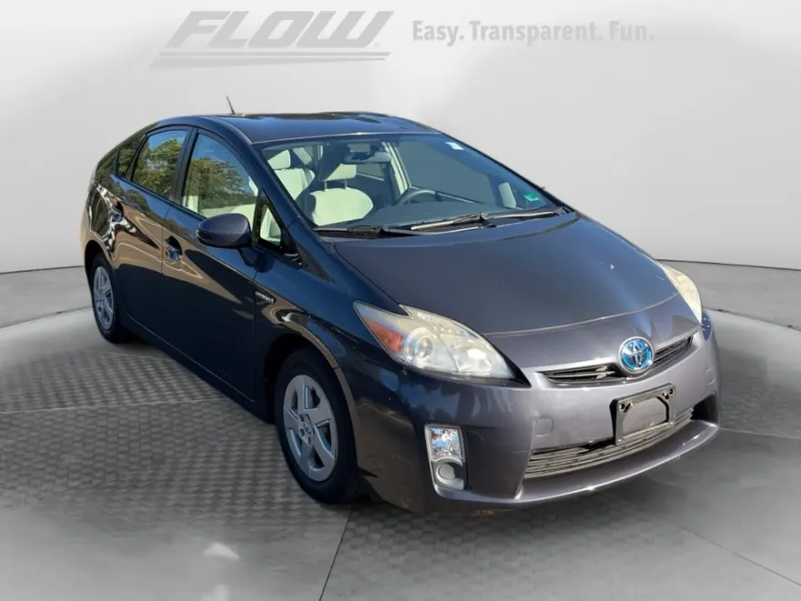 2010 Toyota Prius Two photo 1