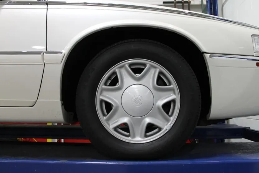 2000 Cadillac Eldorado Coupe photo 1