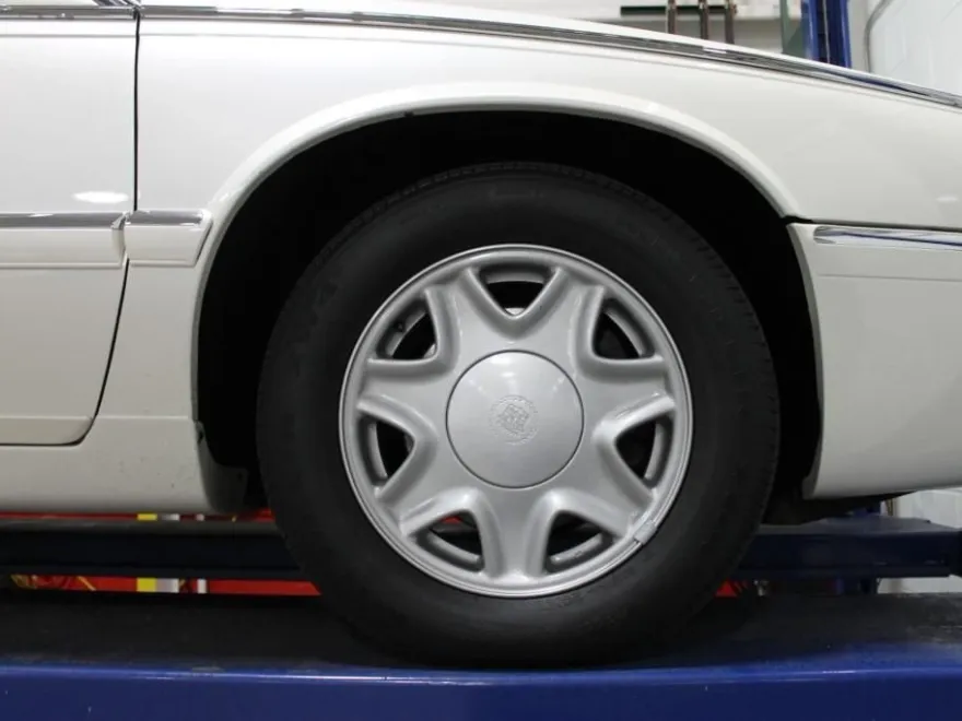 2000 Cadillac Eldorado Coupe photo 1