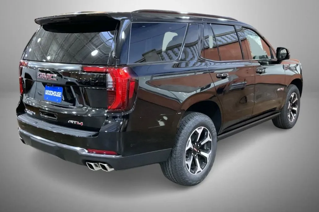 2025 Gmc Yukon AT4 photo 1