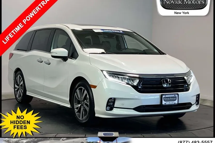 2023 Honda Odyssey Touring photo 1