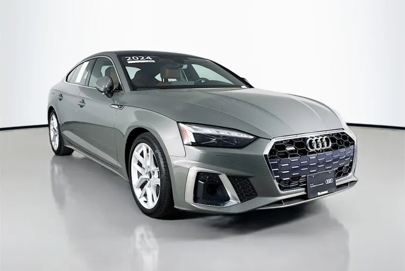 2024 Audi A5 45 S line Prestige Quattro photo 1