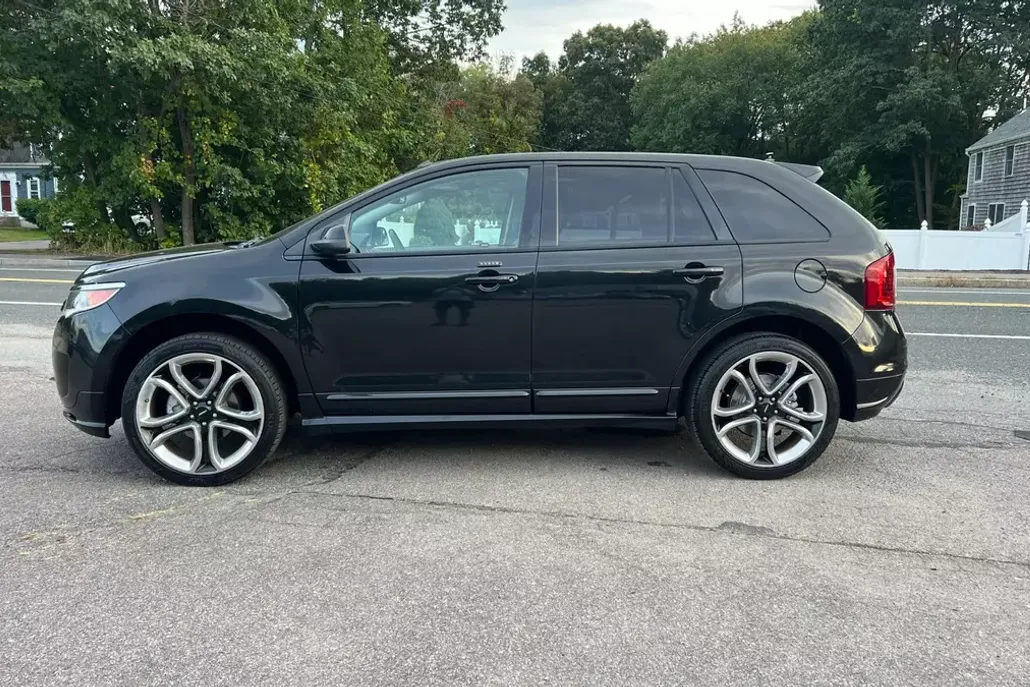 2014 Ford Edge Sport photo 1