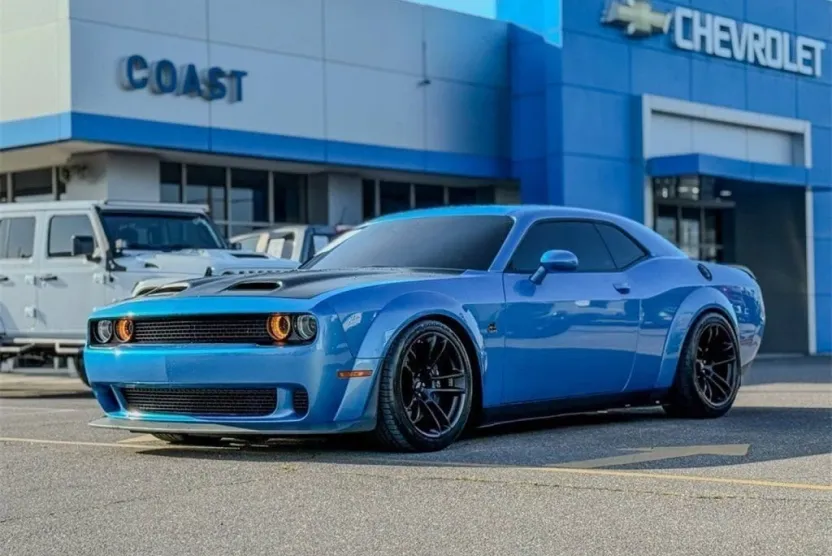 2023 Dodge Challenger R/T Scat Pack Widebody photo 1