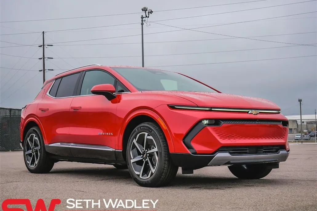 2024 Chevrolet Equinox EV 1LT photo 1