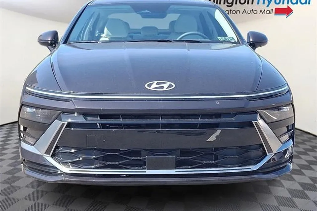 2025 Hyundai Sonata Hybrid SEL photo 1