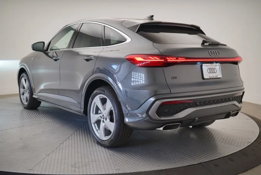 2025 Audi Q5 2.0T Prestige photo 1