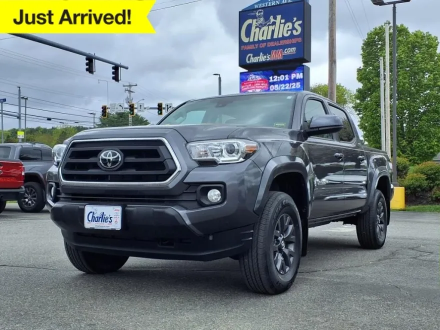 2023 Toyota Tacoma Double Cab photo 1