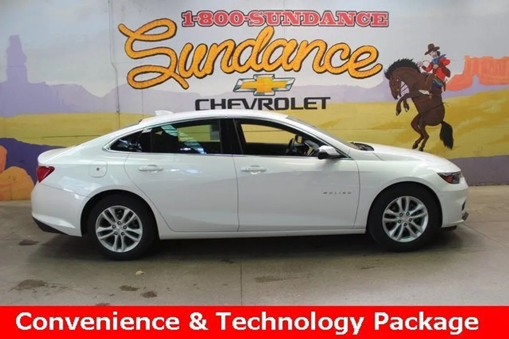 2017 Chevrolet Malibu 1LT photo 1