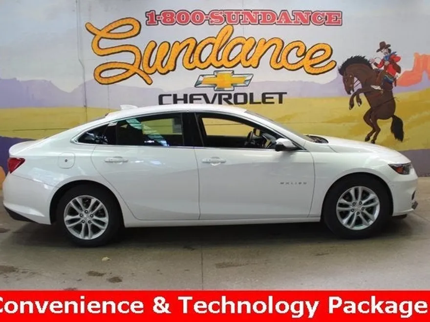 2017 Chevrolet Malibu 1LT photo 1