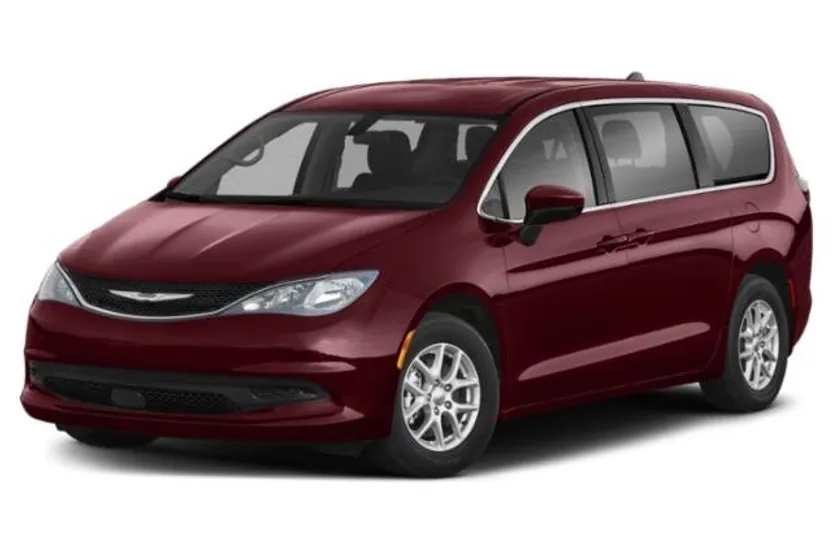 2023 Chrysler Voyager LX photo 1