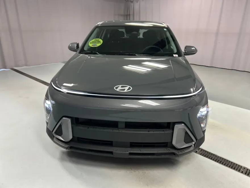 2025 Hyundai Kona SE photo 1