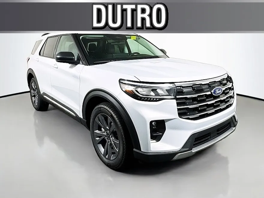 2025 Ford Explorer photo 1