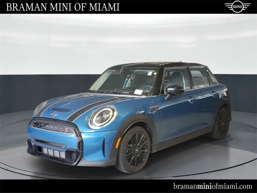 2023 Mini Cooper 4 Door Hardtop S photo 1