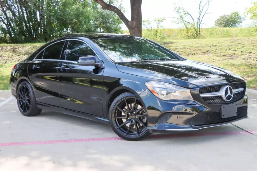 2019 Mercedes Benz CLA 250 photo 1