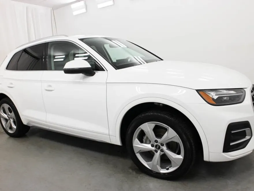2021 Audi Q5 Premium Plus photo 1