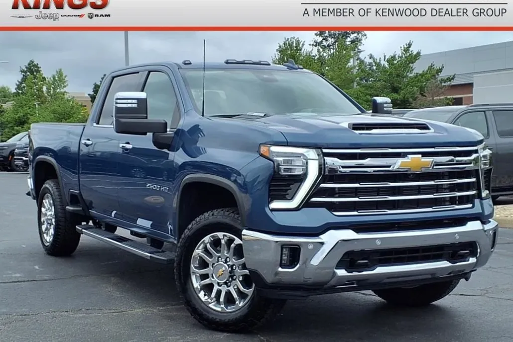 2025 Chevrolet Silverado 2500HD LTZ photo 1