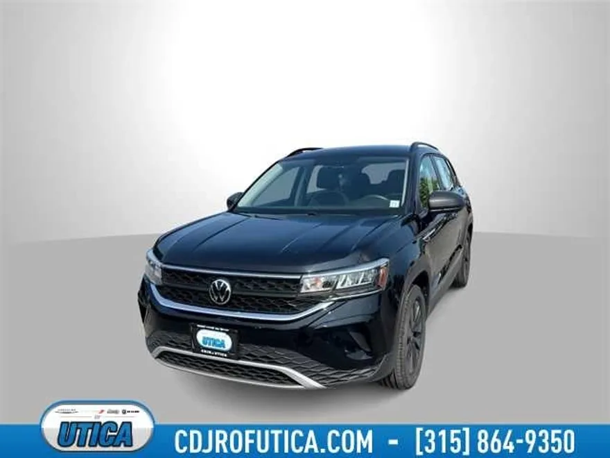 2022 Volkswagen Taos S photo 1