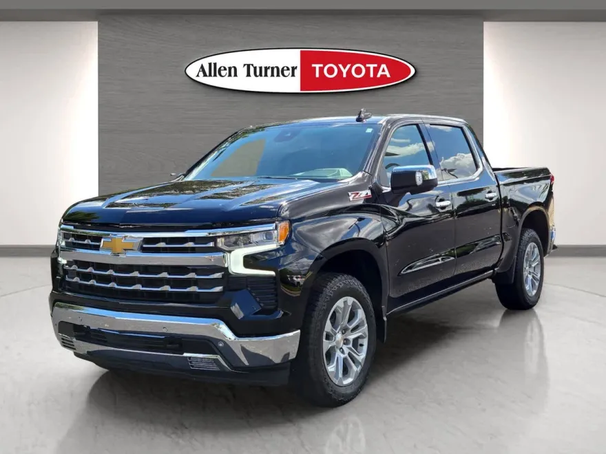 2024 Chevrolet Silverado 1500 LTZ photo 1