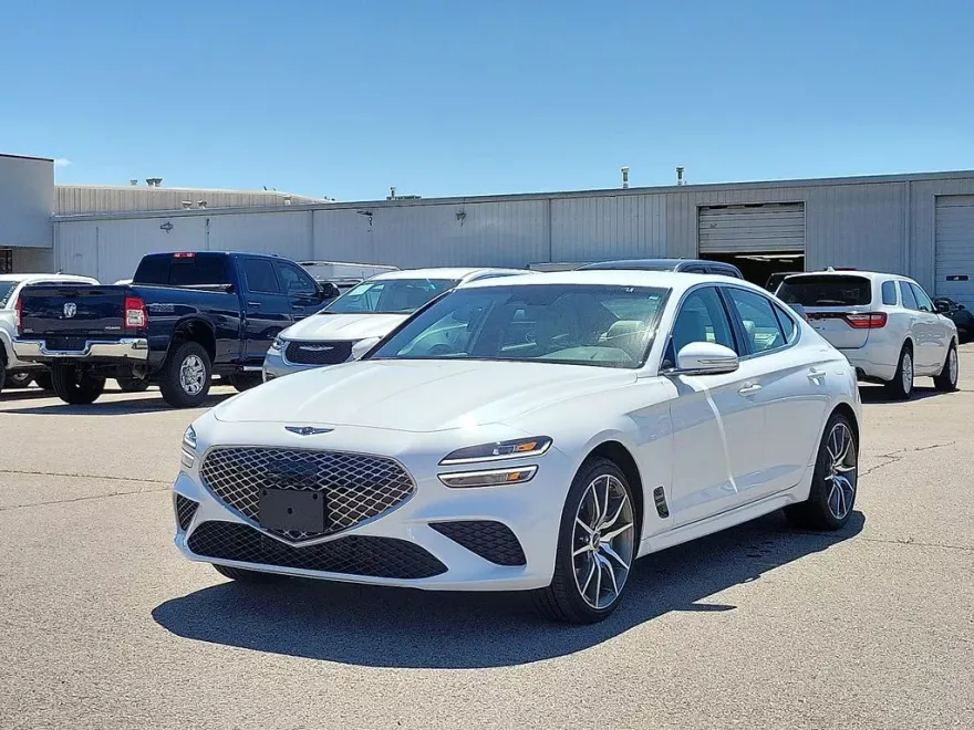 2024 Genesis G70 2.5T photo 1