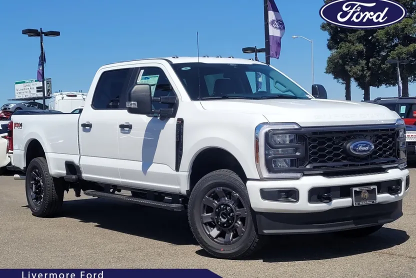 2025 Ford F-350 XL photo 1