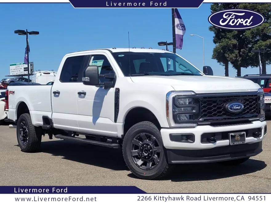 2025 Ford F-350 XL photo 1