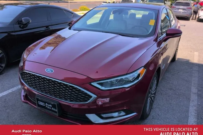 2017 Ford Fusion Energi Platinum photo 1