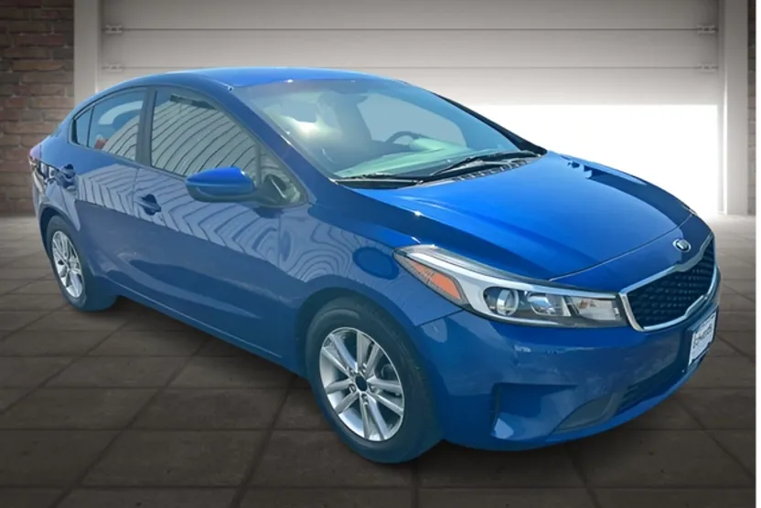 2017 Kia Forte LX Base photo 1