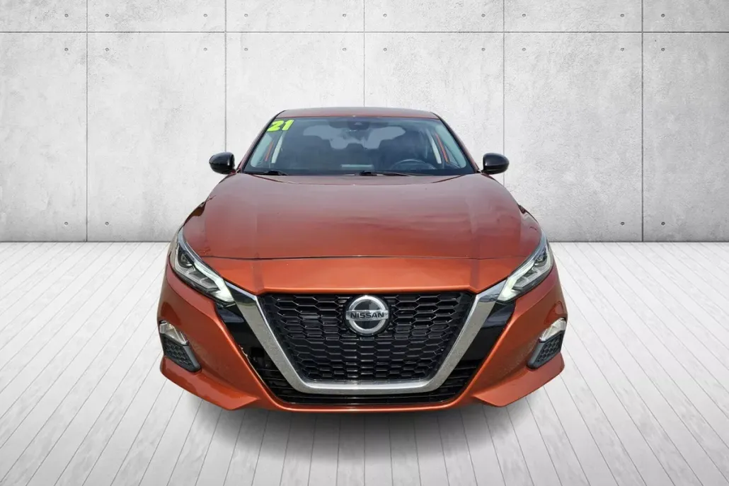 2021 Nissan Altima 2.5 SR photo 1
