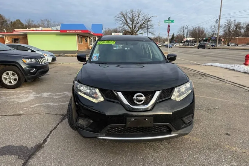 2016 Nissan Rogue S photo 1