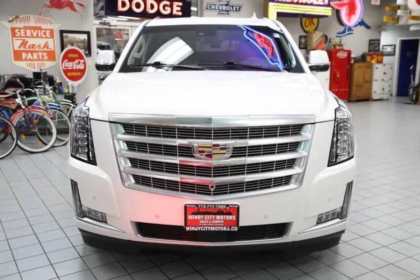 2020 Cadillac Escalade ESV Premium Luxury photo 1