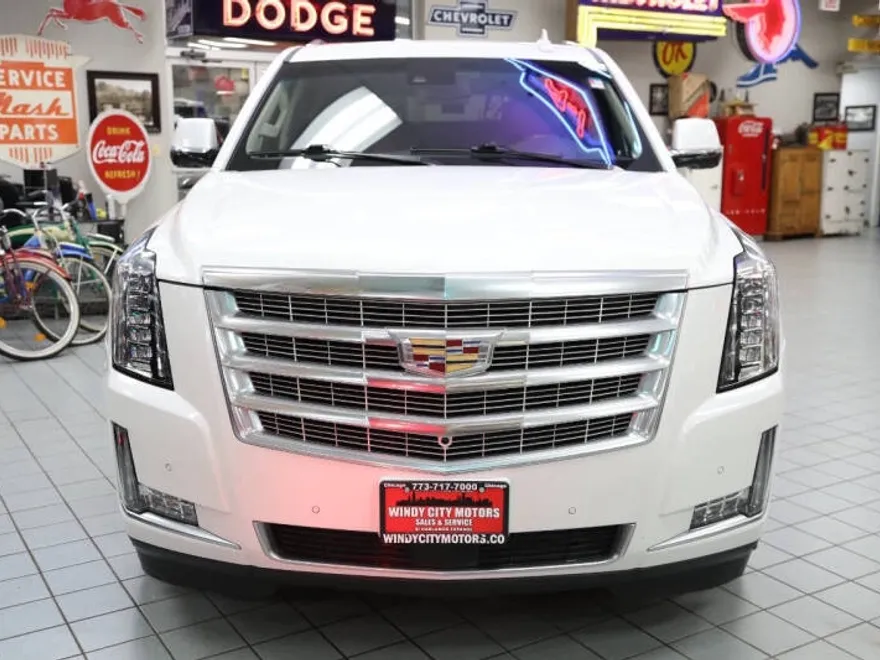 2020 Cadillac Escalade ESV Premium Luxury photo 1