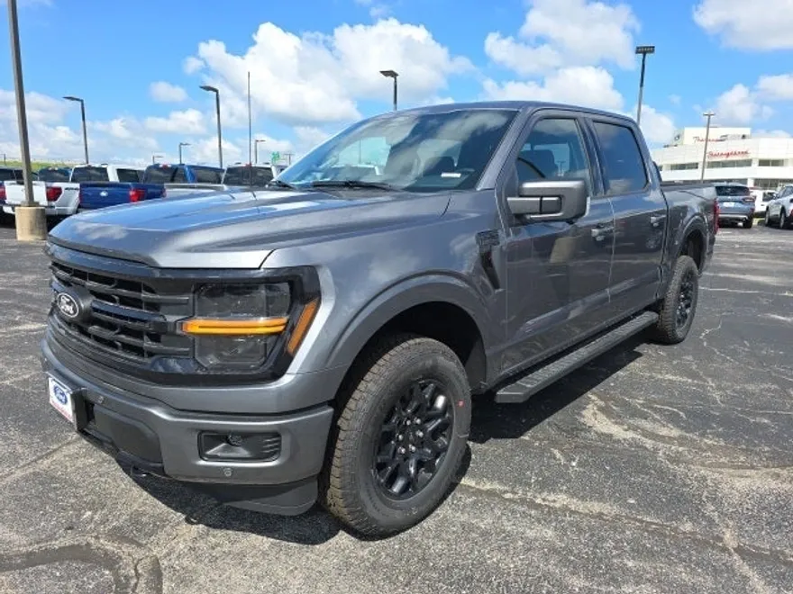 2025 Ford F-150 XLT photo 1