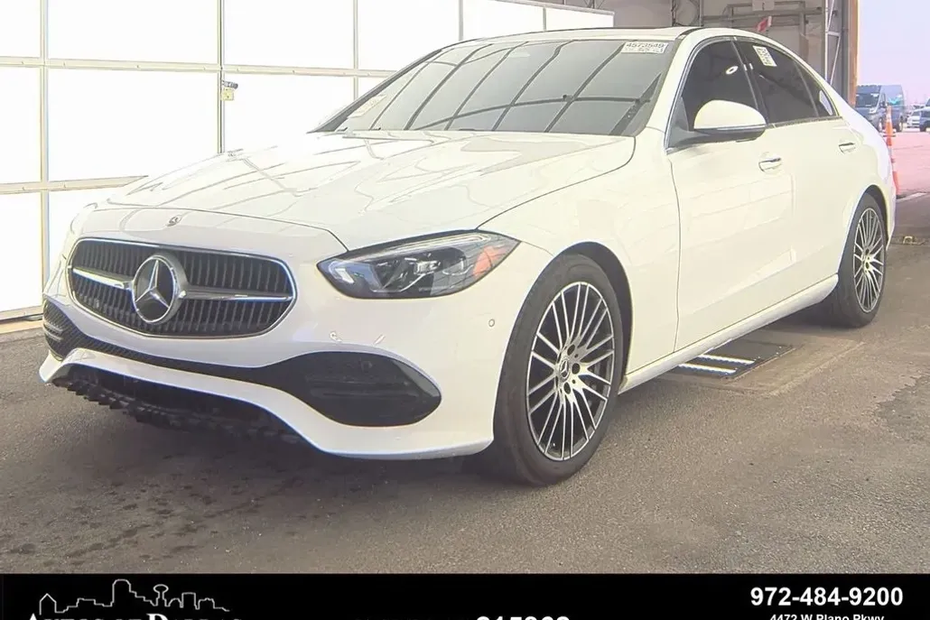 2024 Mercedes Benz C 300 photo 1